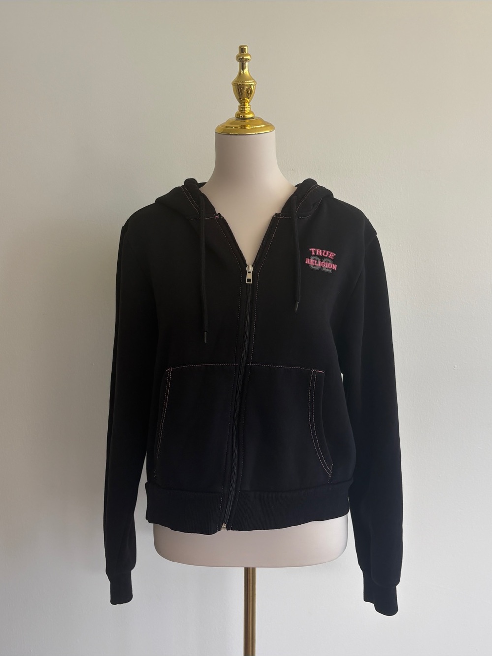 True Religion Black & Pink 02 Graphic Zip-Up Hoodie – Women’s XL